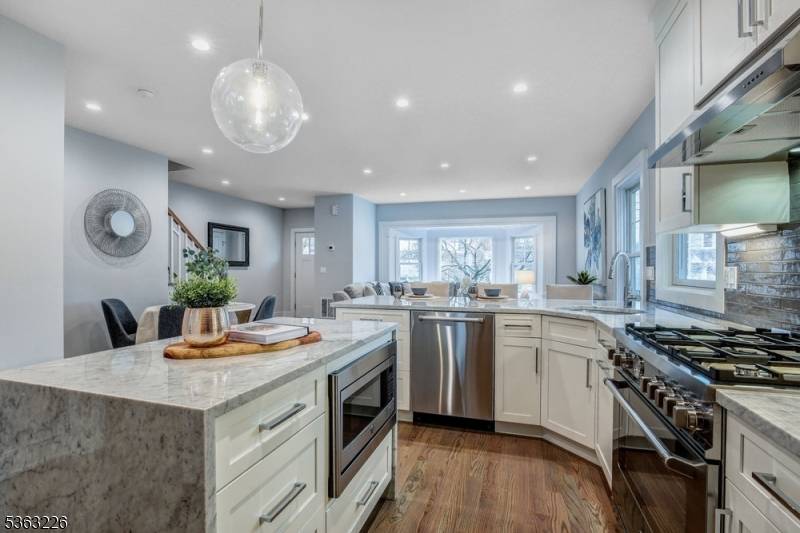 Millburn Twp., NJ 07041,35 Spring St #B