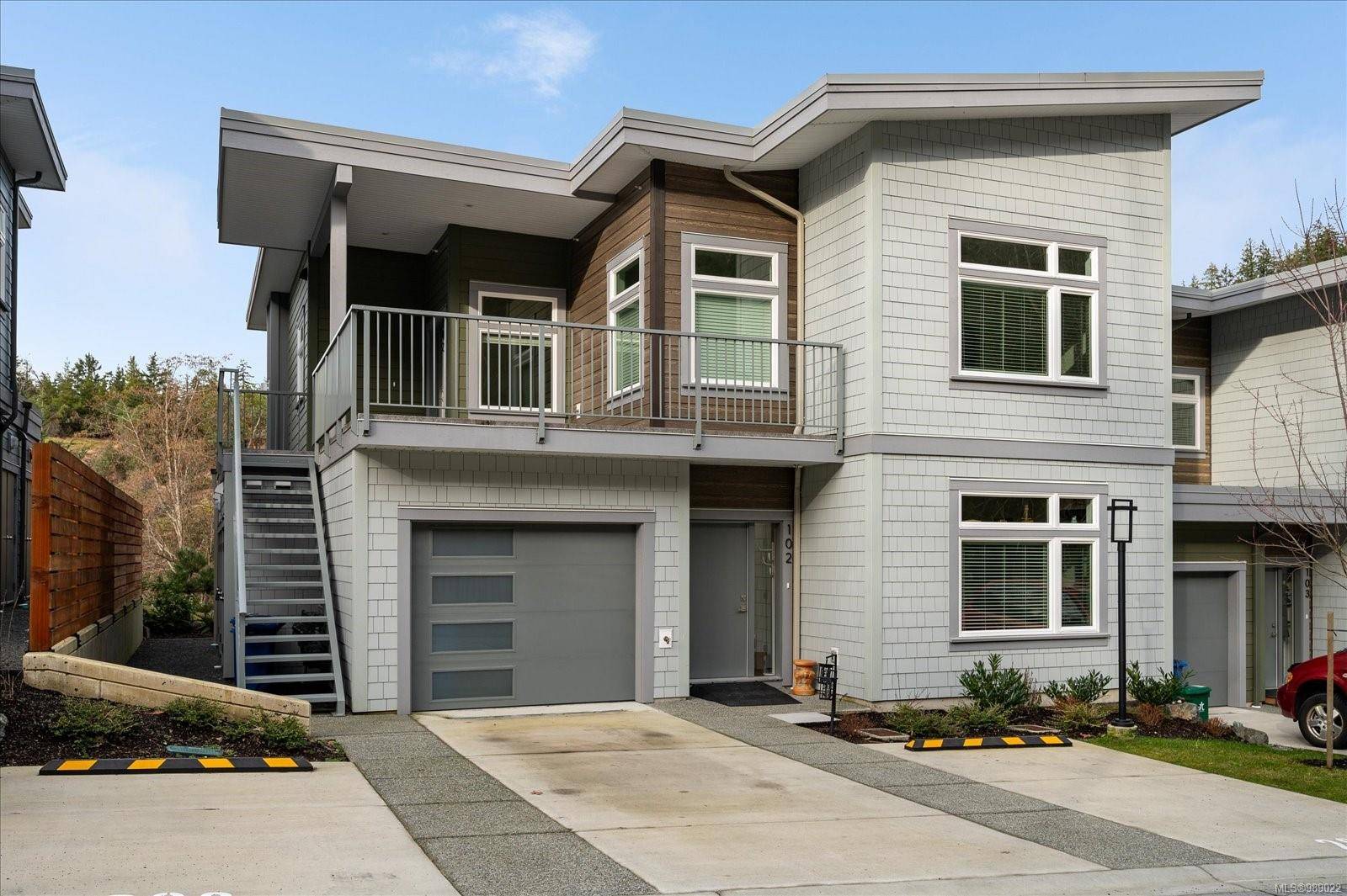 Nanaimo, BC V9T 0K1,5594 Linley Valley Dr #B102
