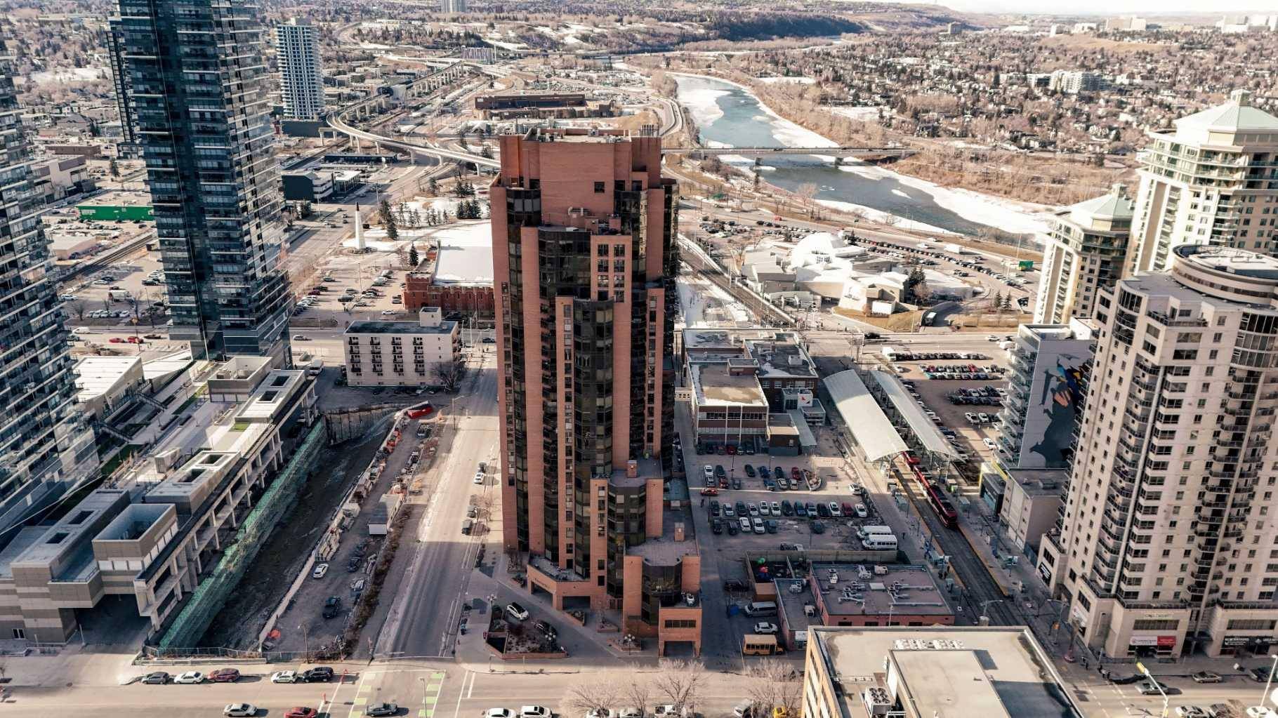 Calgary, AB T2P 3T8,1100 8 AVE SW #1906