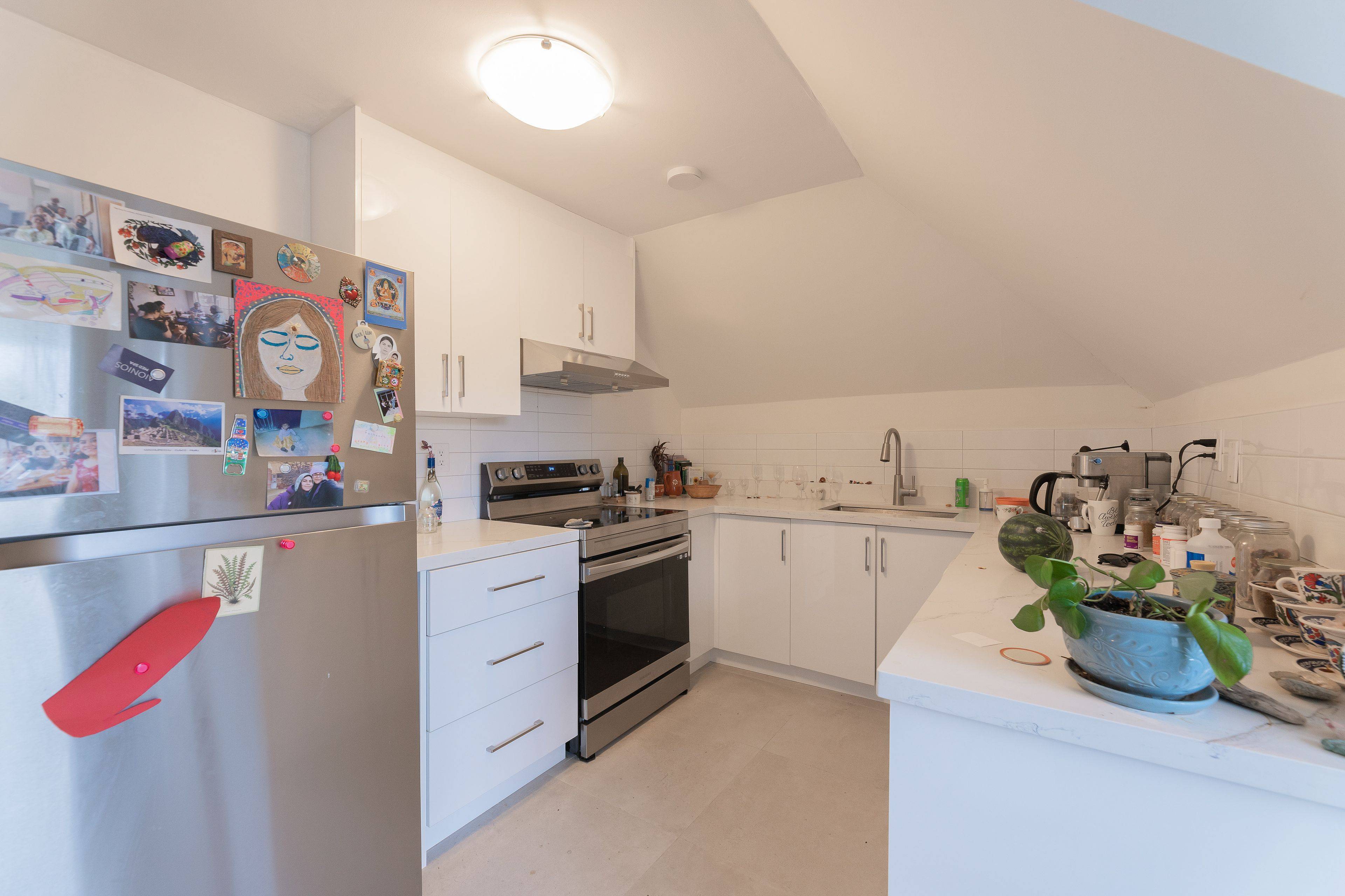 Toronto C03, ON M4V 1T1,18 Shorncliffe AVE #3