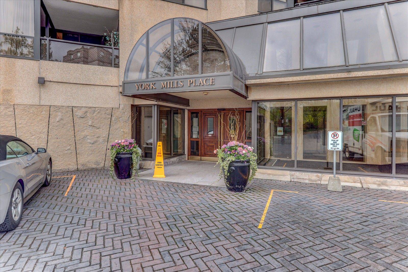 Toronto C04, ON M4N 3N6,3900 Yonge ST #909