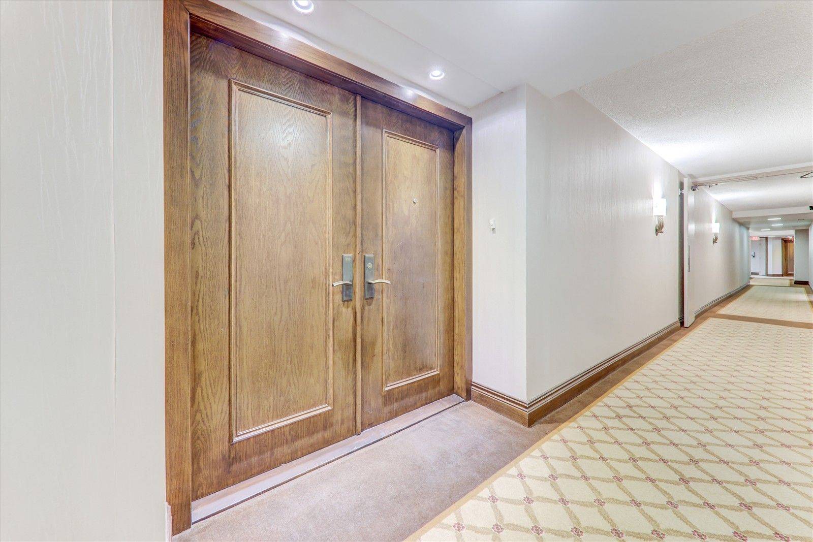 Toronto C04, ON M4N 3N6,3900 Yonge ST #909
