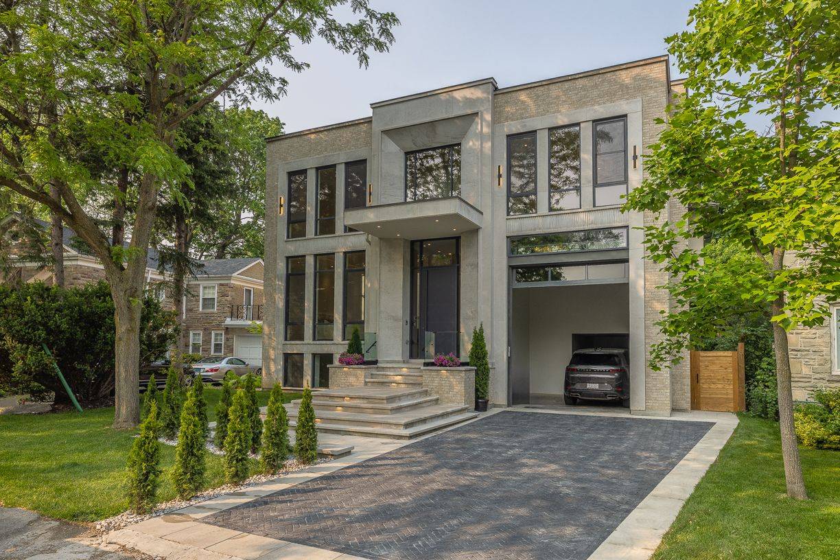 88 Lawrence CRES, Toronto C04, ON M4N 1N4