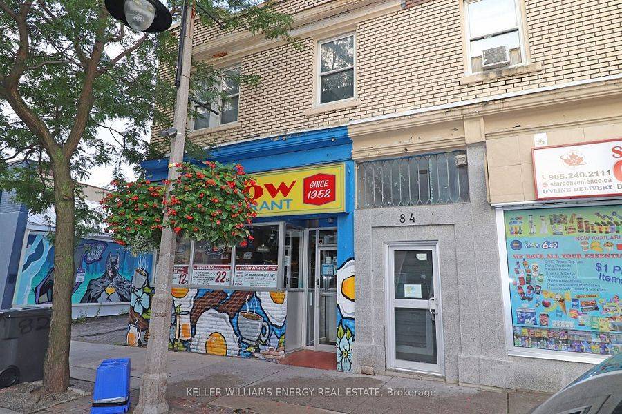 84 Simcoe ST N #2, Oshawa, ON L1G 4S2