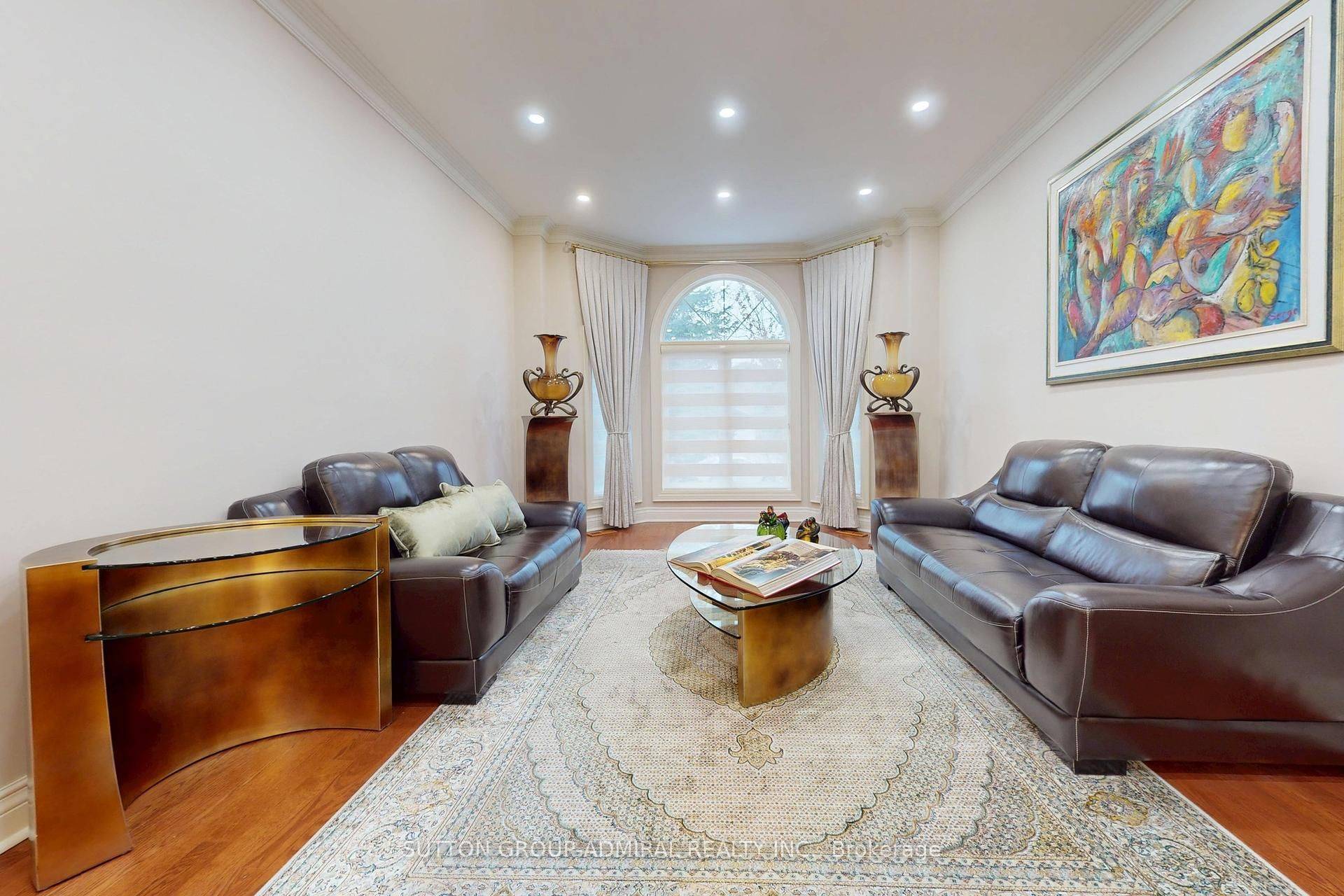 Vaughan, ON L4J 3N5,220 King High DR