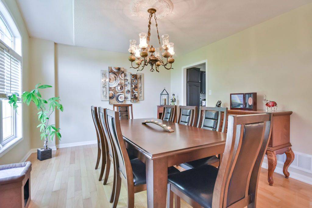 Wasaga Beach, ON L9Z 3B1,29 Old Hickory LN