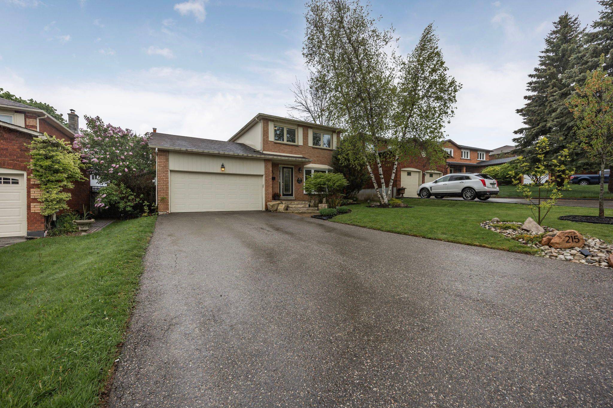 Orangeville, ON L9W 4N2,215 Beechfield CRES