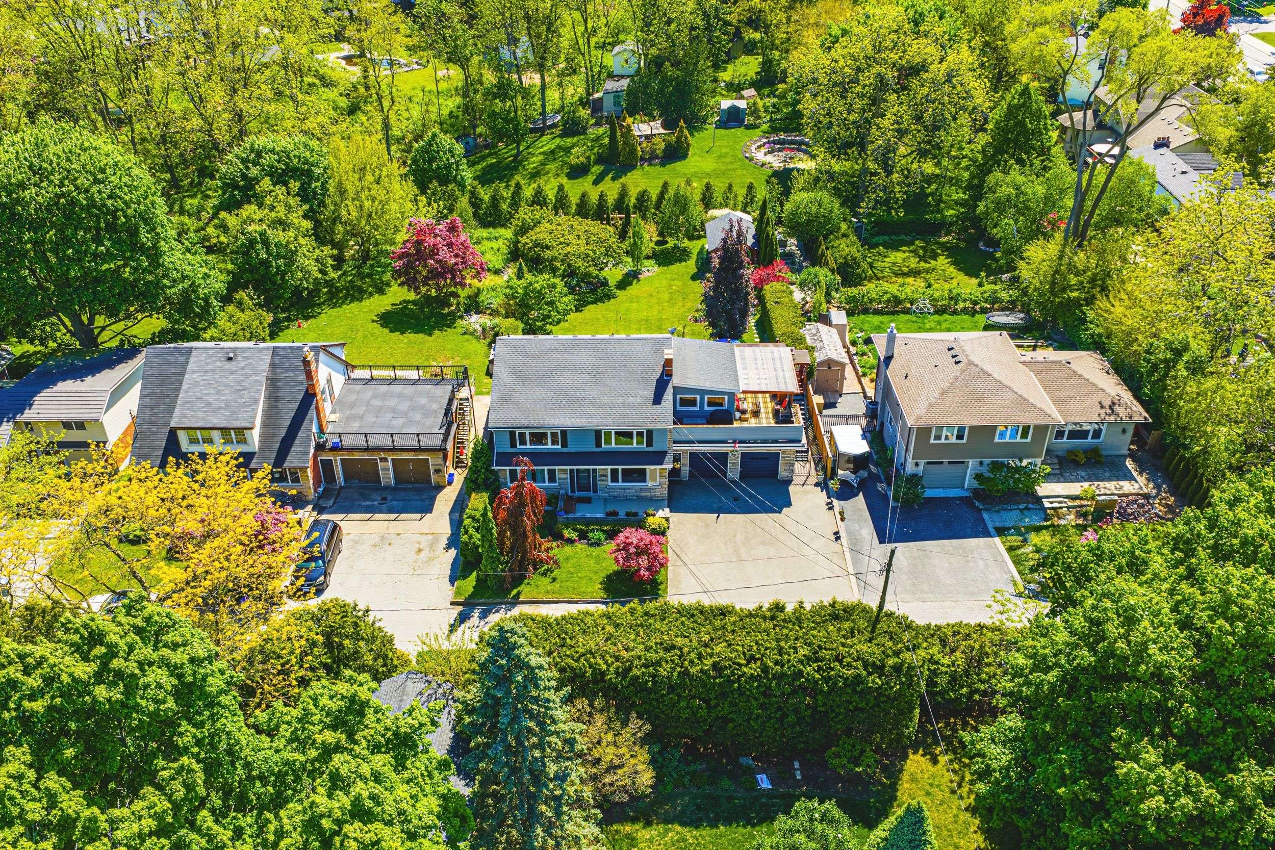 898 Herberton PL, Burlington, ON L7T 2K5