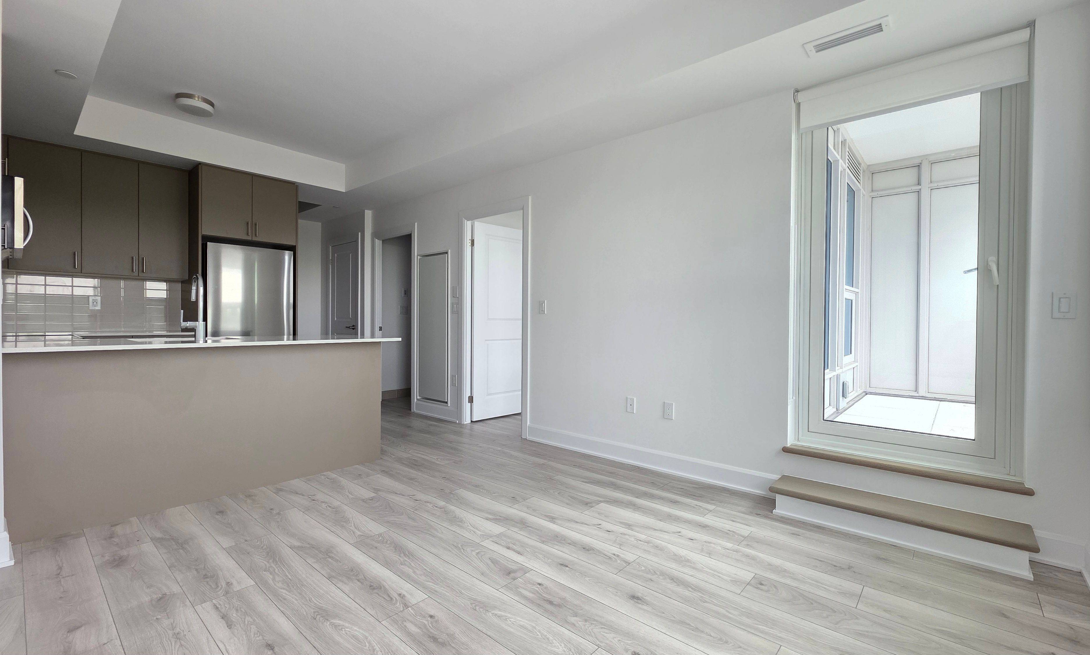 Oakville, ON L6H 0X1,3240 William Coltson AVE #317