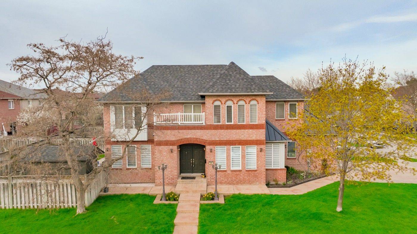 Brampton, ON L6X 4N2,51 Pebblestone CIR