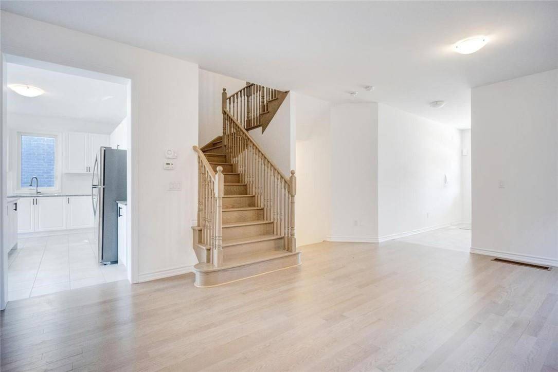 Southgate, ON N0C 1B0,4 Corbett ST