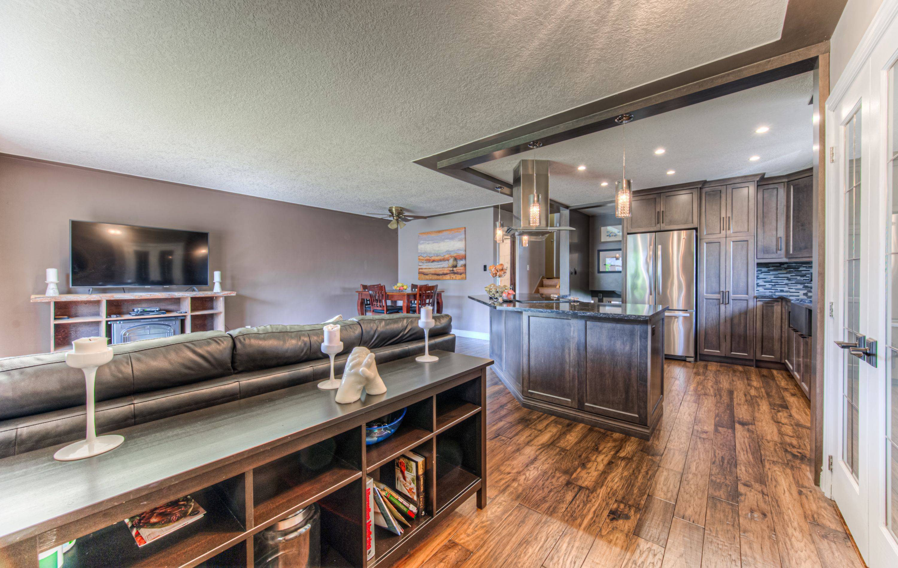 Kitchener, ON N2A 2L6,100 Jansen AVE