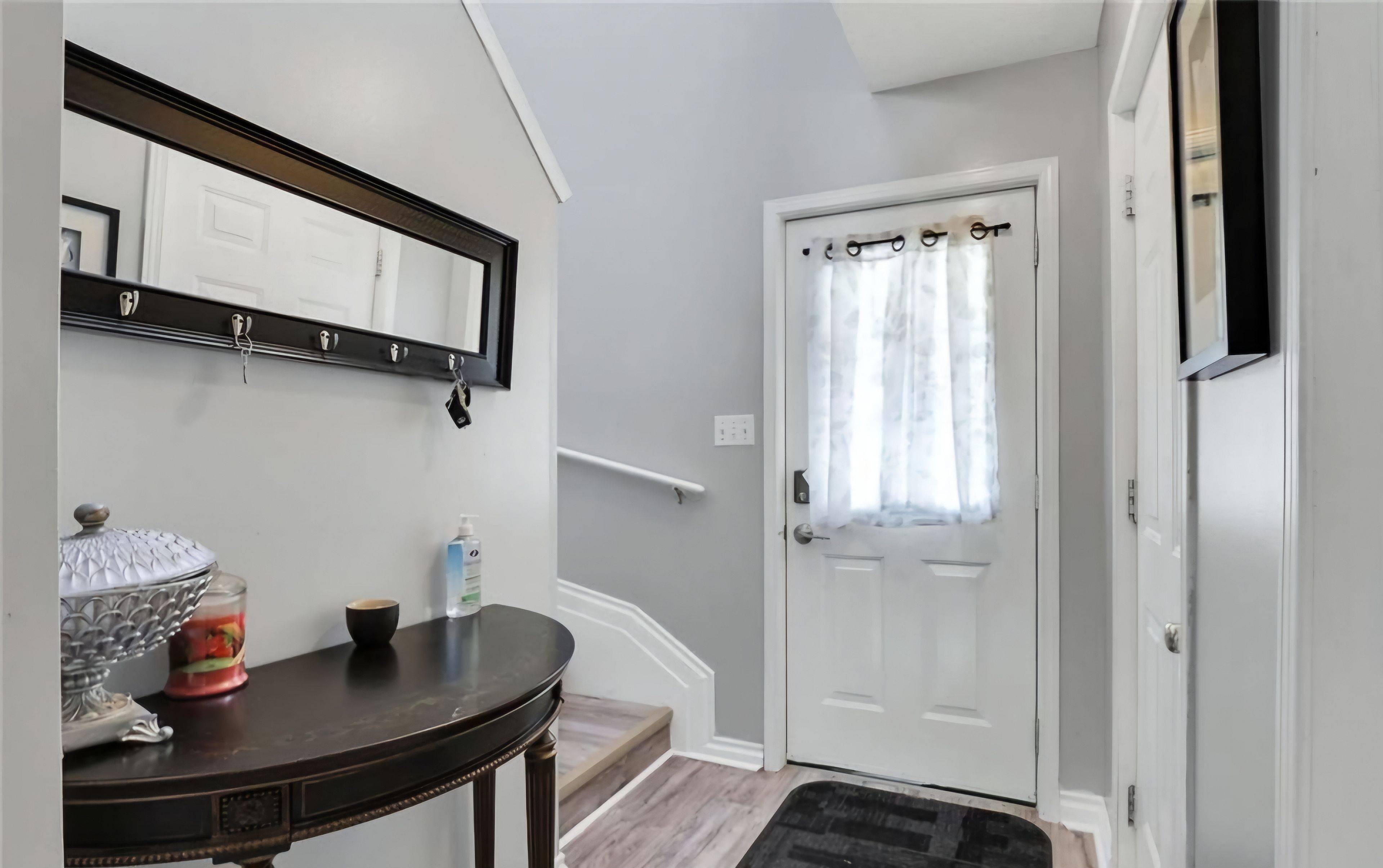 London East, ON N5W 6E2,285 Hungerford ST