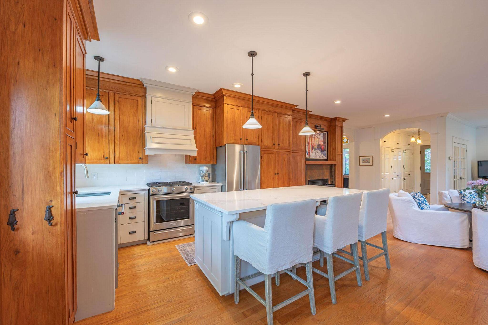 Peterborough East, ON K9H 1T9,193 Mark ST