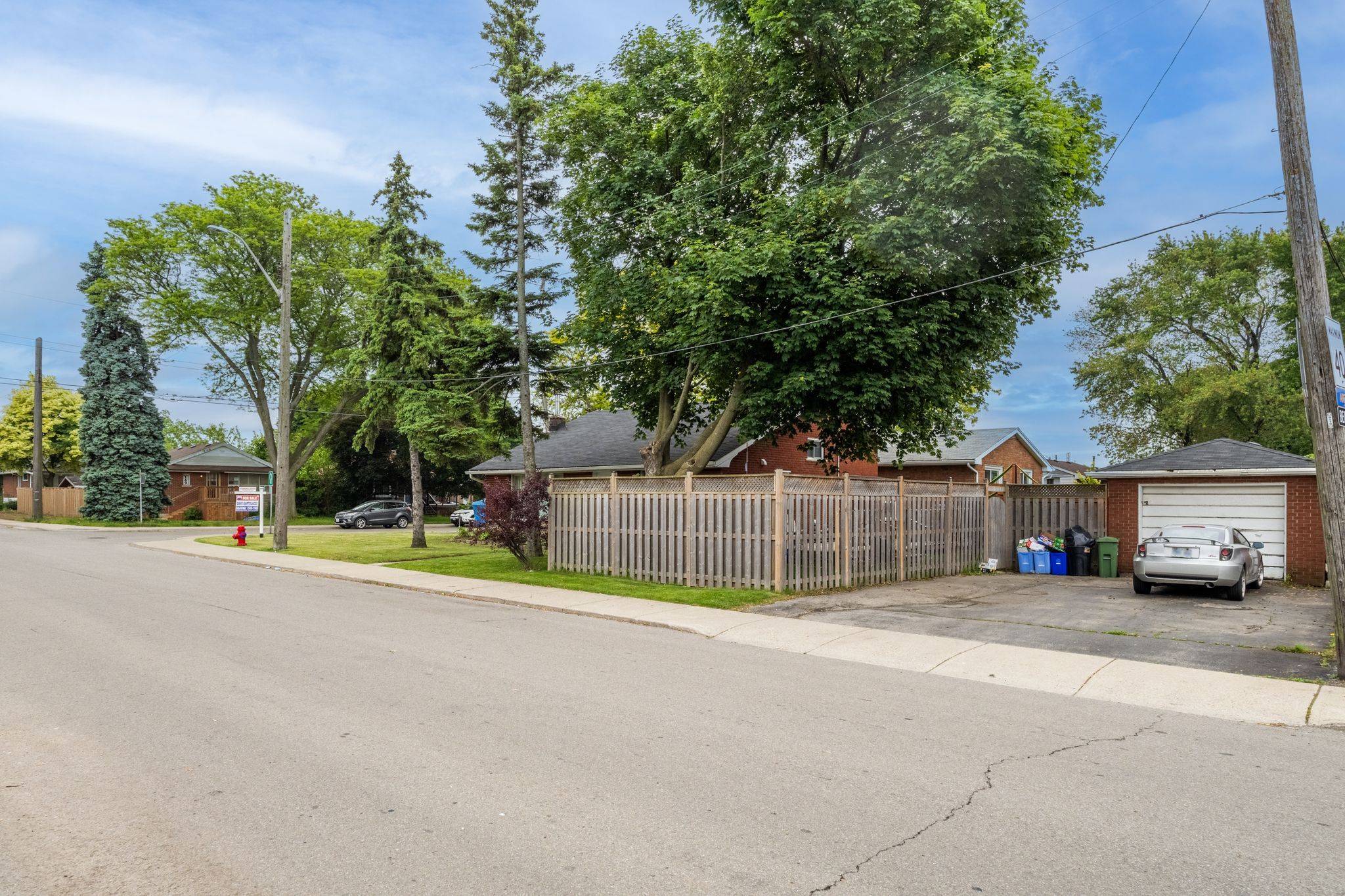 Hamilton, ON L9A 2A7,10 South Bend RD