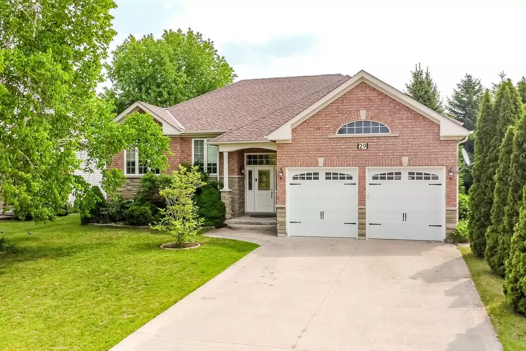 Wasaga Beach, ON L9Z 3B1,29 Old Hickory LN