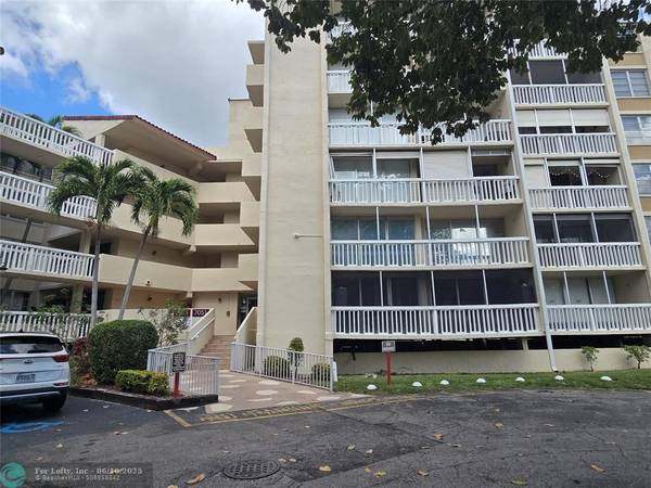 7051 Environ Blvd #336, Lauderhill, FL 33319