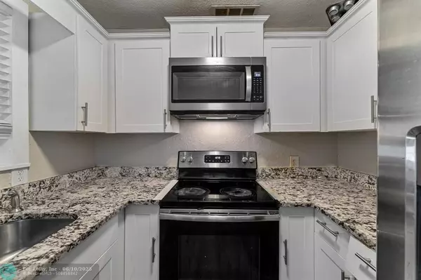 Fort Pierce, FL 34946,2211 N 44th St