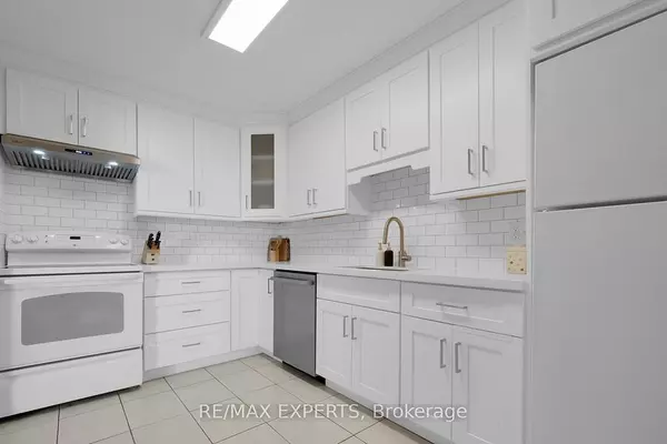 Mississauga, ON L5B 3Z1,145 Hillcrest AVE #502