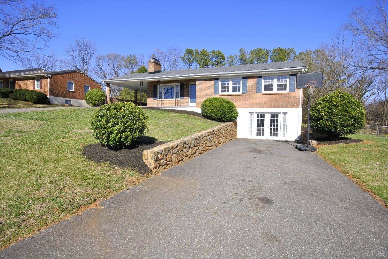 Lynchburg, VA 24502,204 Mayfield DR