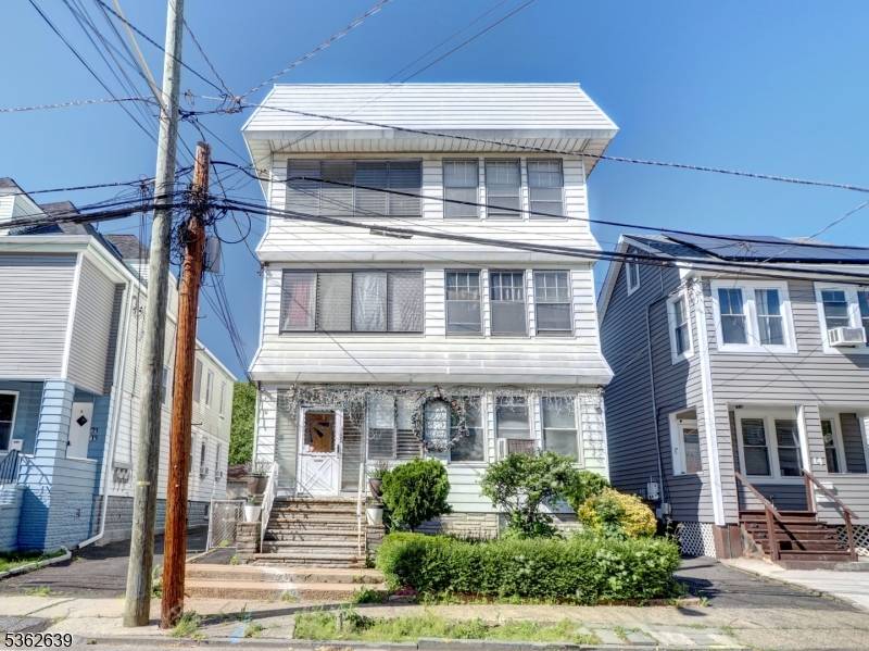 16 Allen St, Irvington Twp., NJ 07111