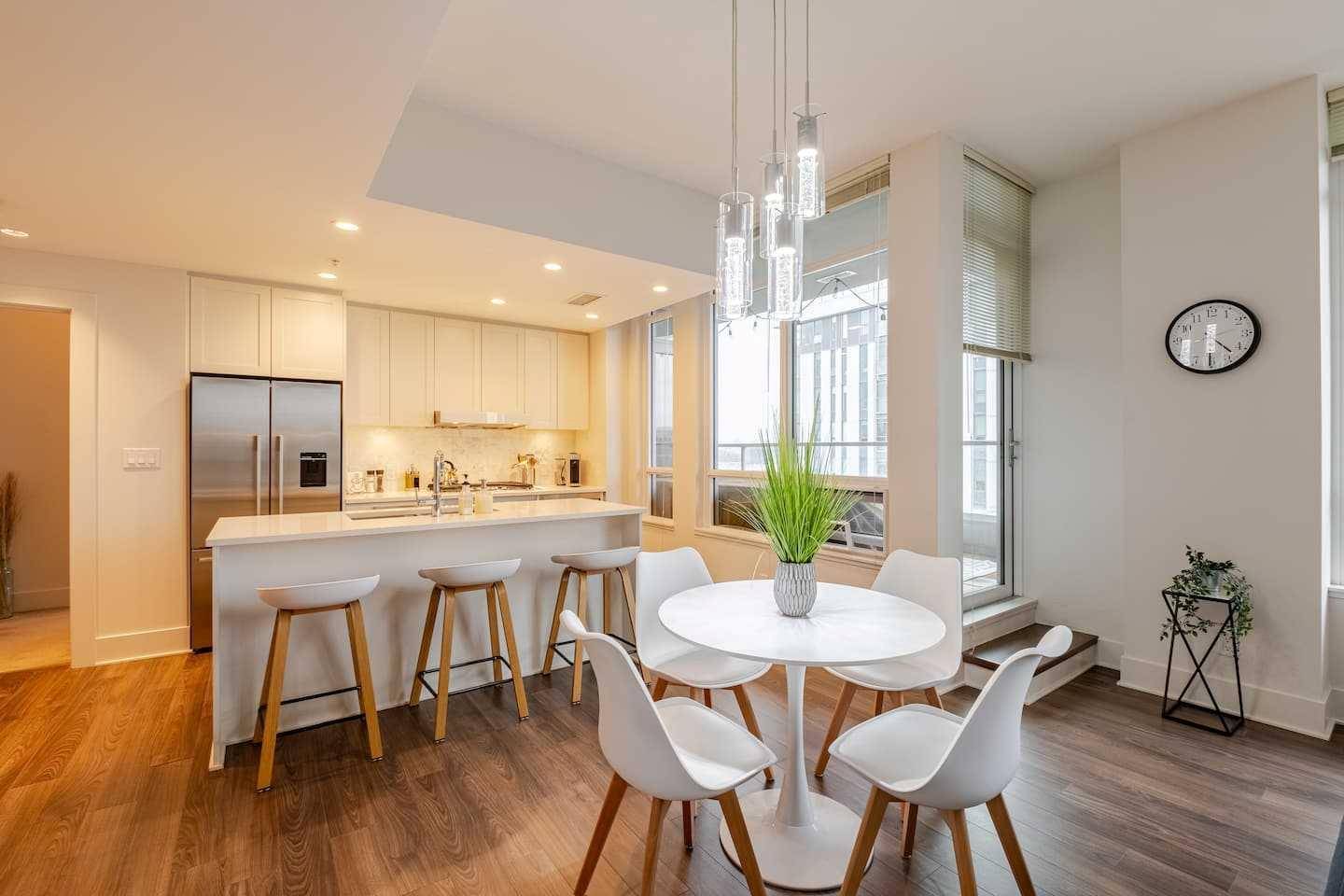Calgary, AB T2E 7Y1,46 9 ST NE #812