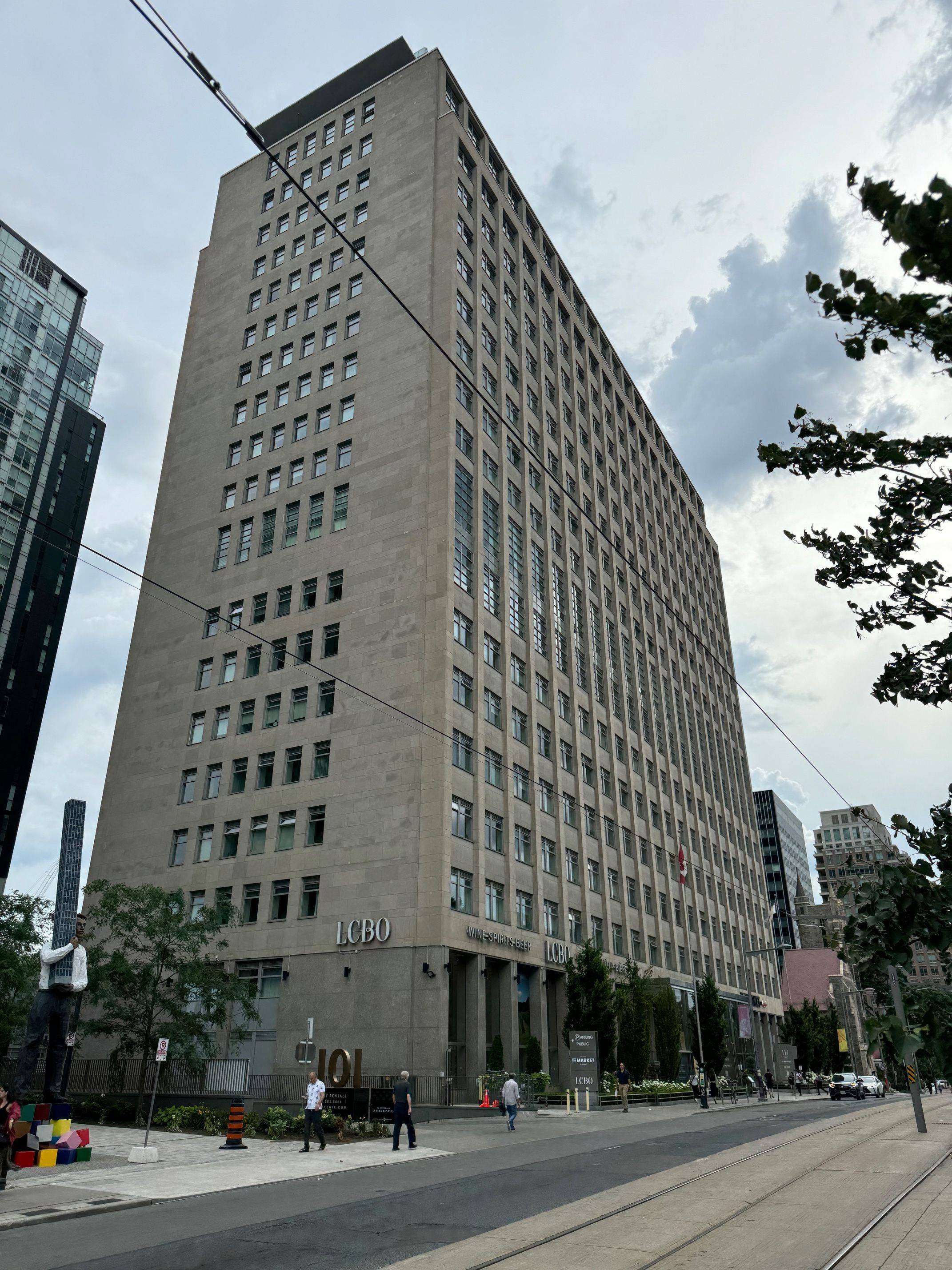 111 St Clair AVE W #926, Toronto C02, ON M4V 1N5