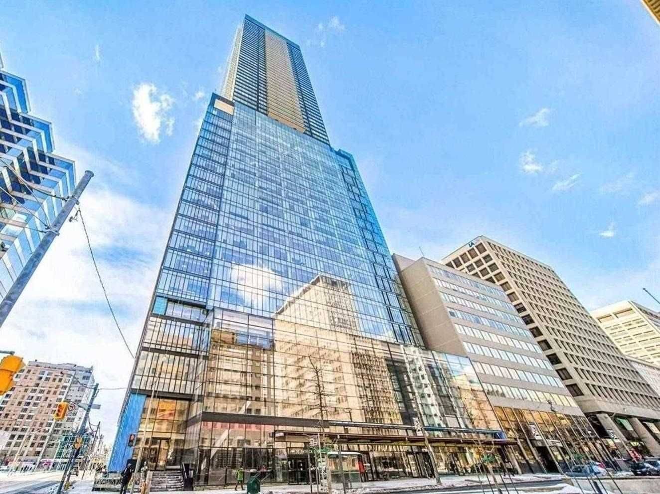 488 University AVE #2212, Toronto C01, ON M5G 0C1