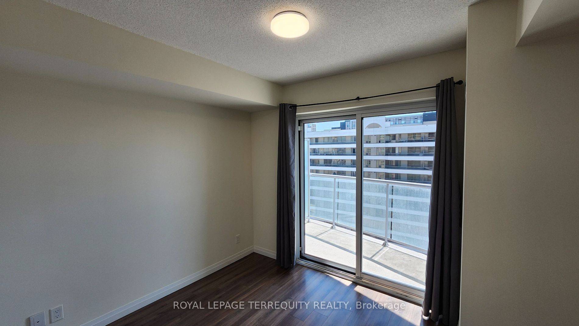 Toronto E04, ON M1R 0B5,2152 Lawrence AVE E #1207