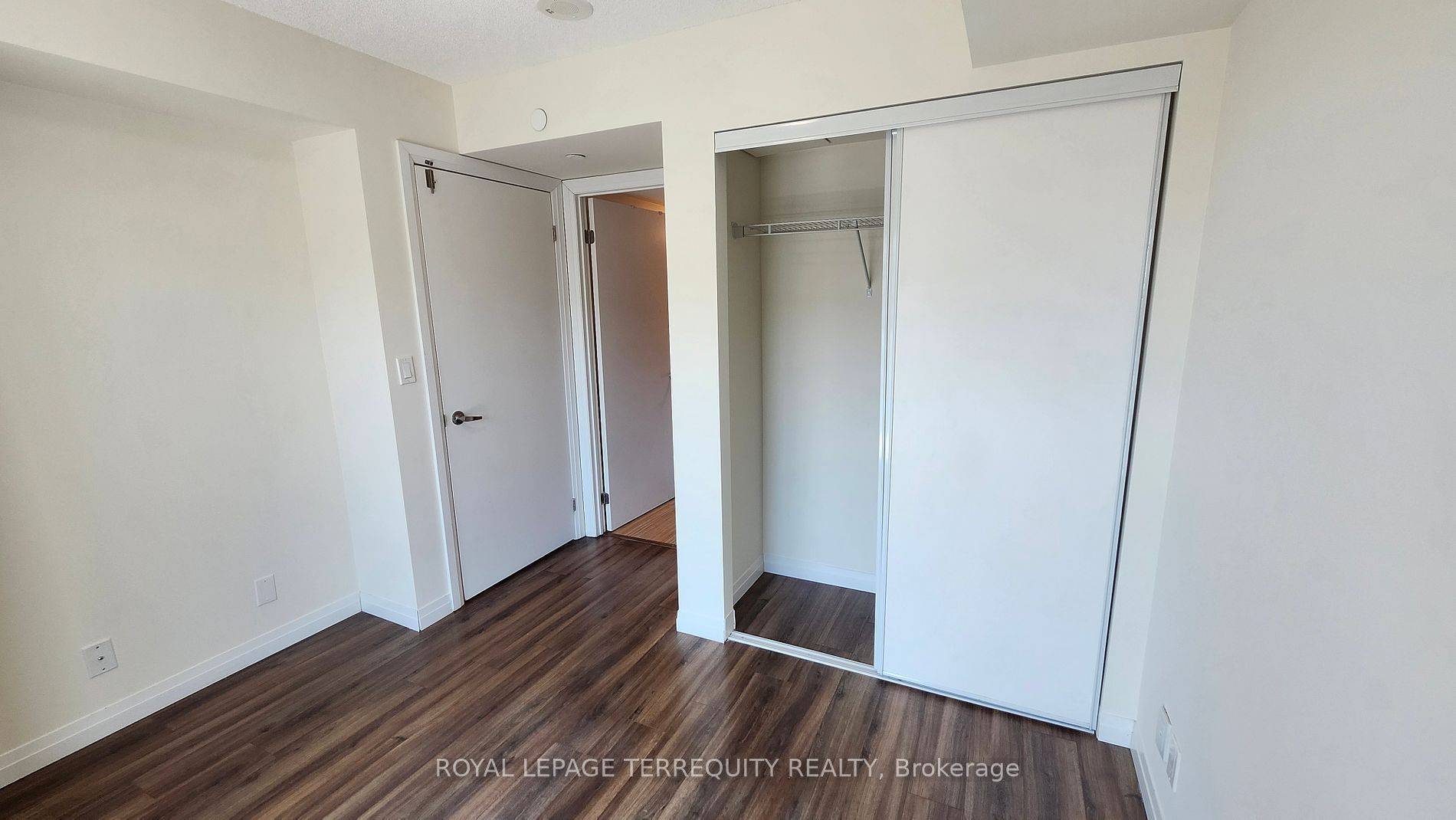 Toronto E04, ON M1R 0B5,2152 Lawrence AVE E #1207