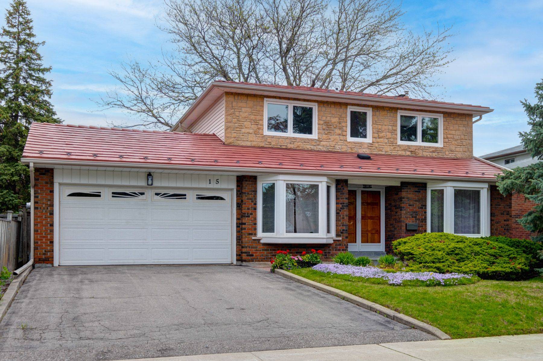 15 Charterhouse RD, Toronto E07, ON M1S 2T4