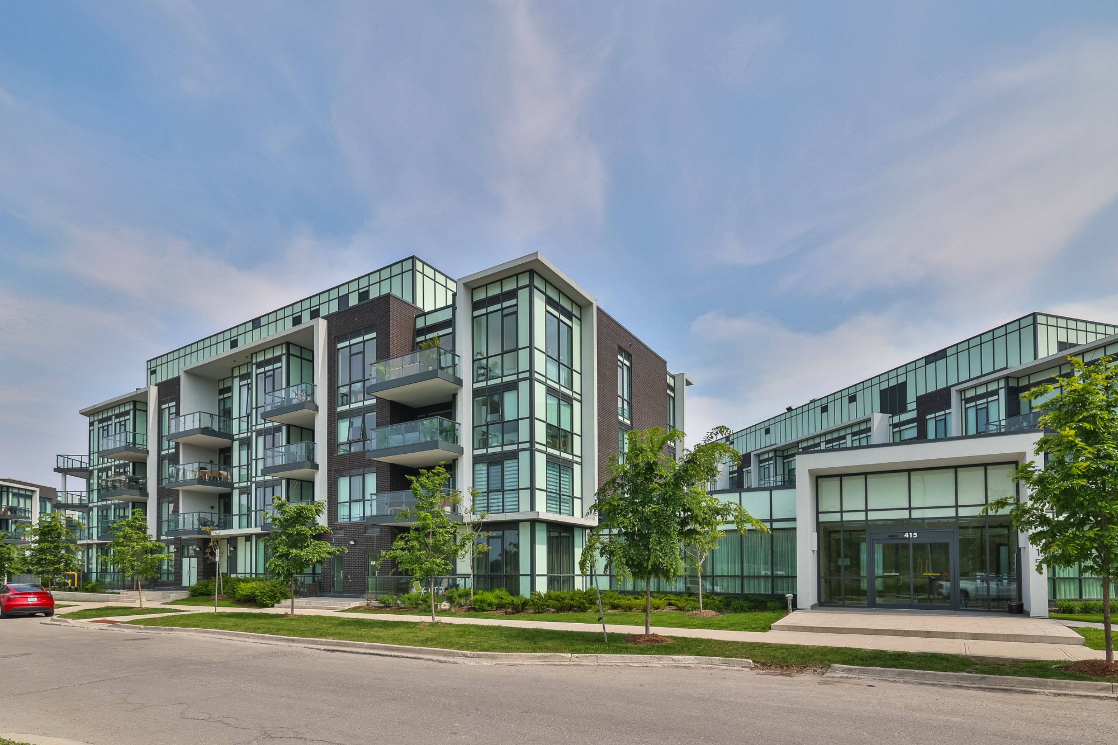 Innisfil, ON L9S 0M3,415 Sea Ray AVE #408