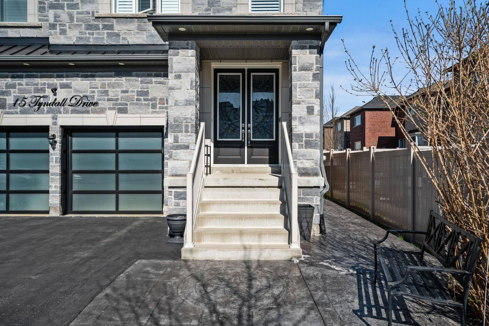 Bradford West Gwillimbury, ON L3Z 4G6,15 Tyndall DR