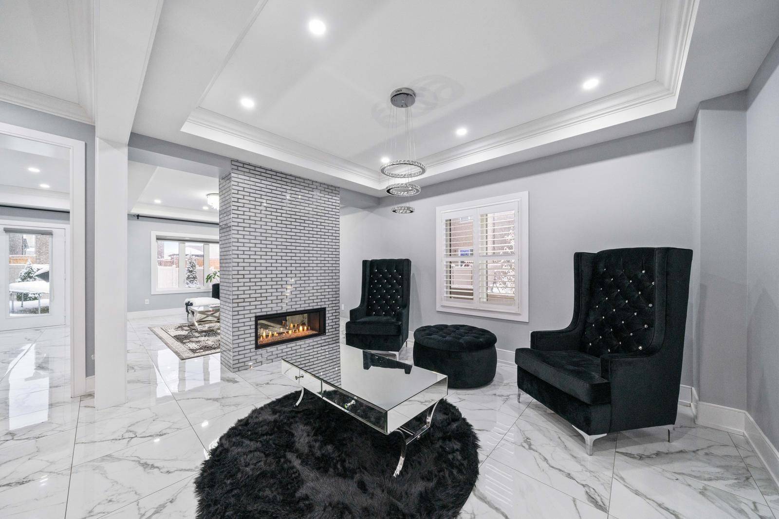 Bradford West Gwillimbury, ON L3Z 4G6,15 Tyndall DR