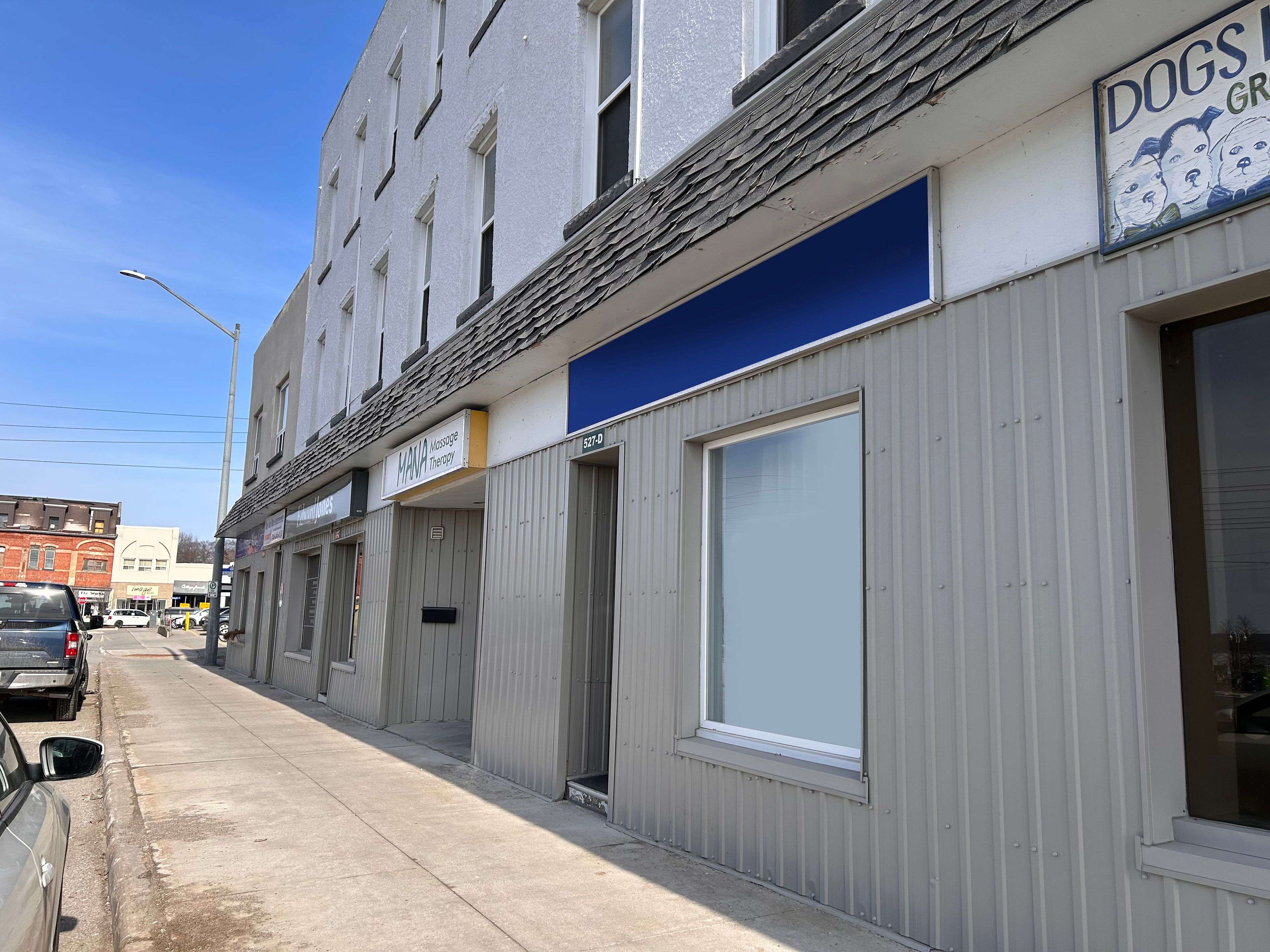 Midland, ON L4R 1L2,521 Bay ST #527D