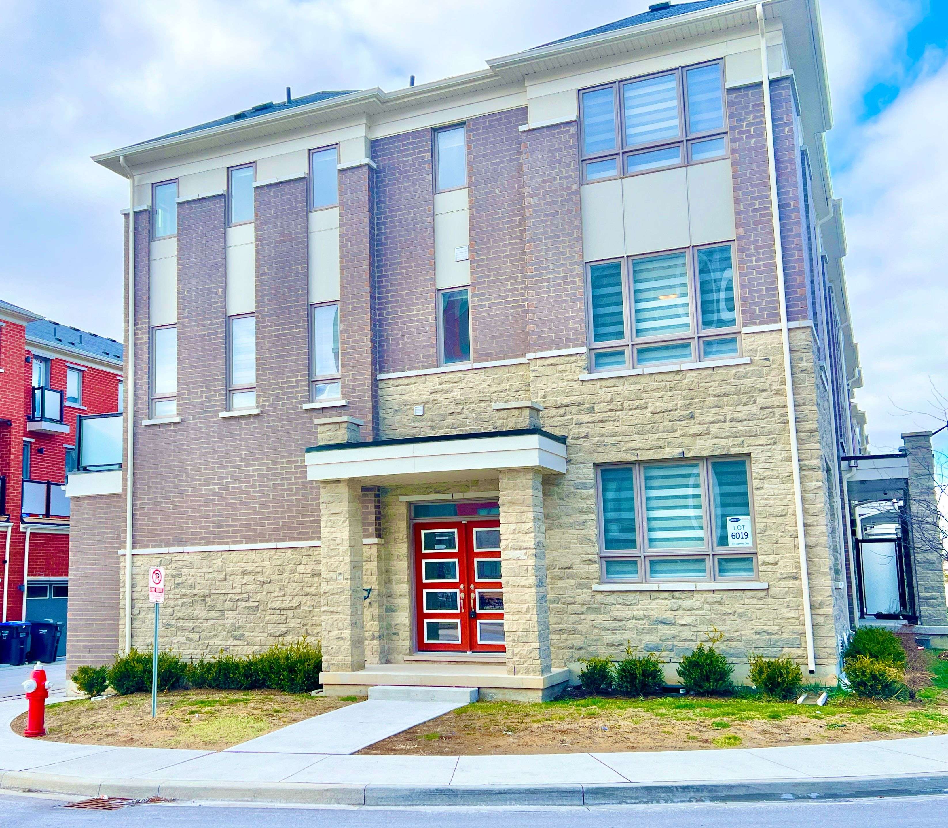 270 Lagerfeld DR #19, Brampton, ON L7A 0H8
