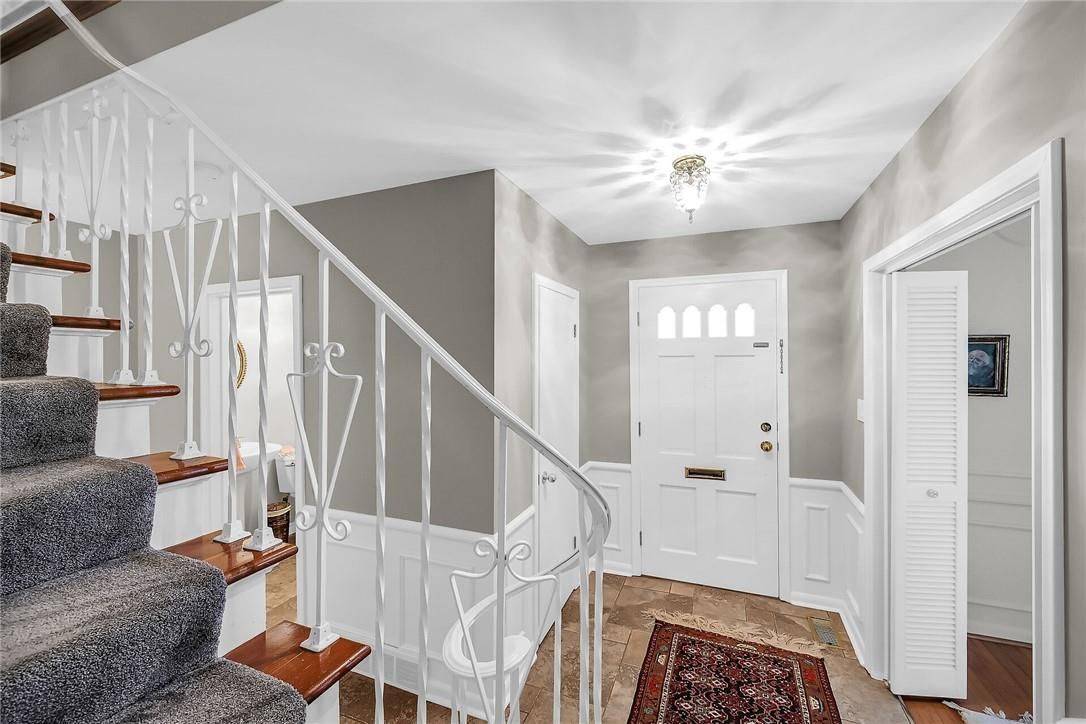 Hamilton, ON L9G 3A4,149 Lowden AVE