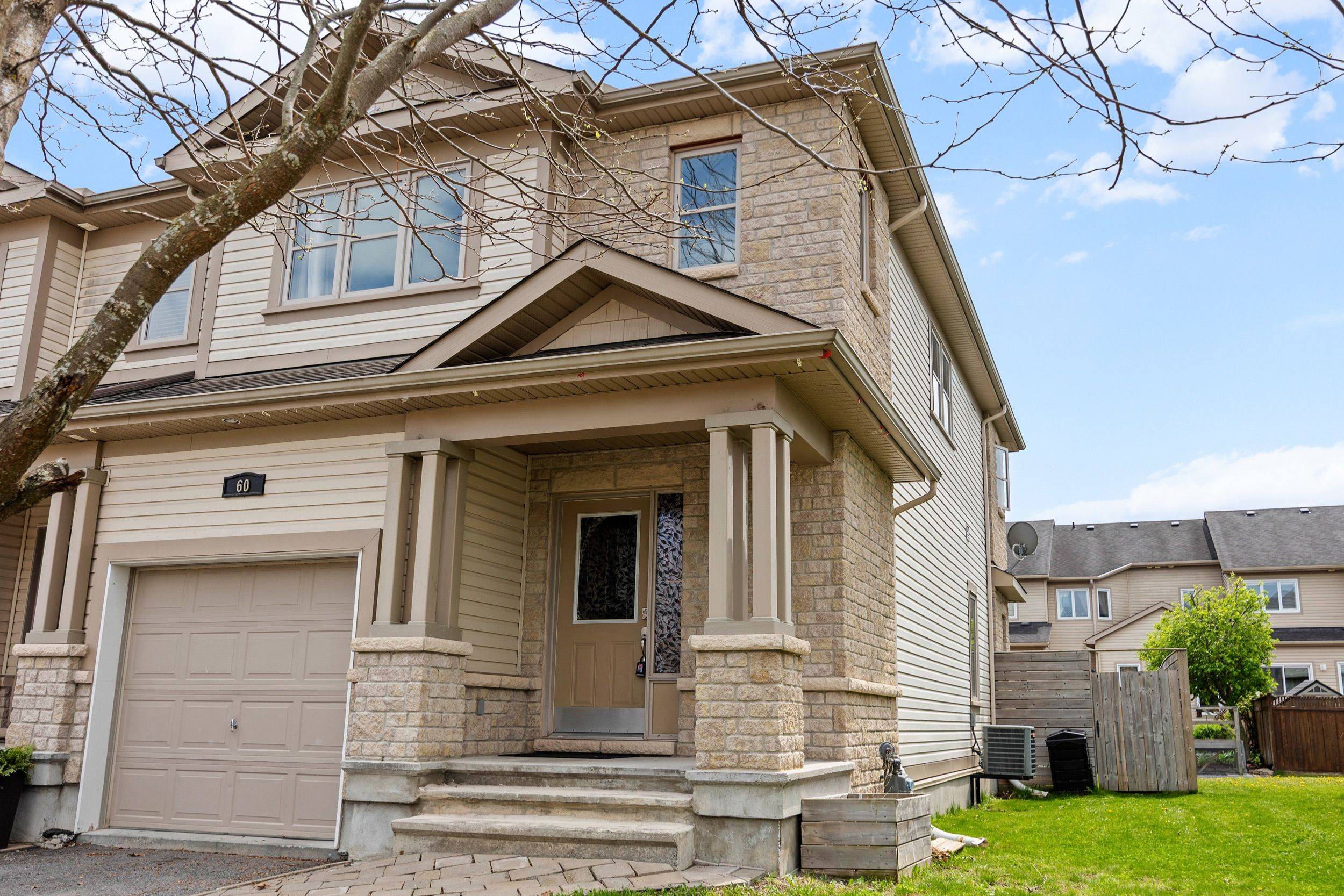 Carleton Place, ON K7C 0B1,60 Hackberry TRL