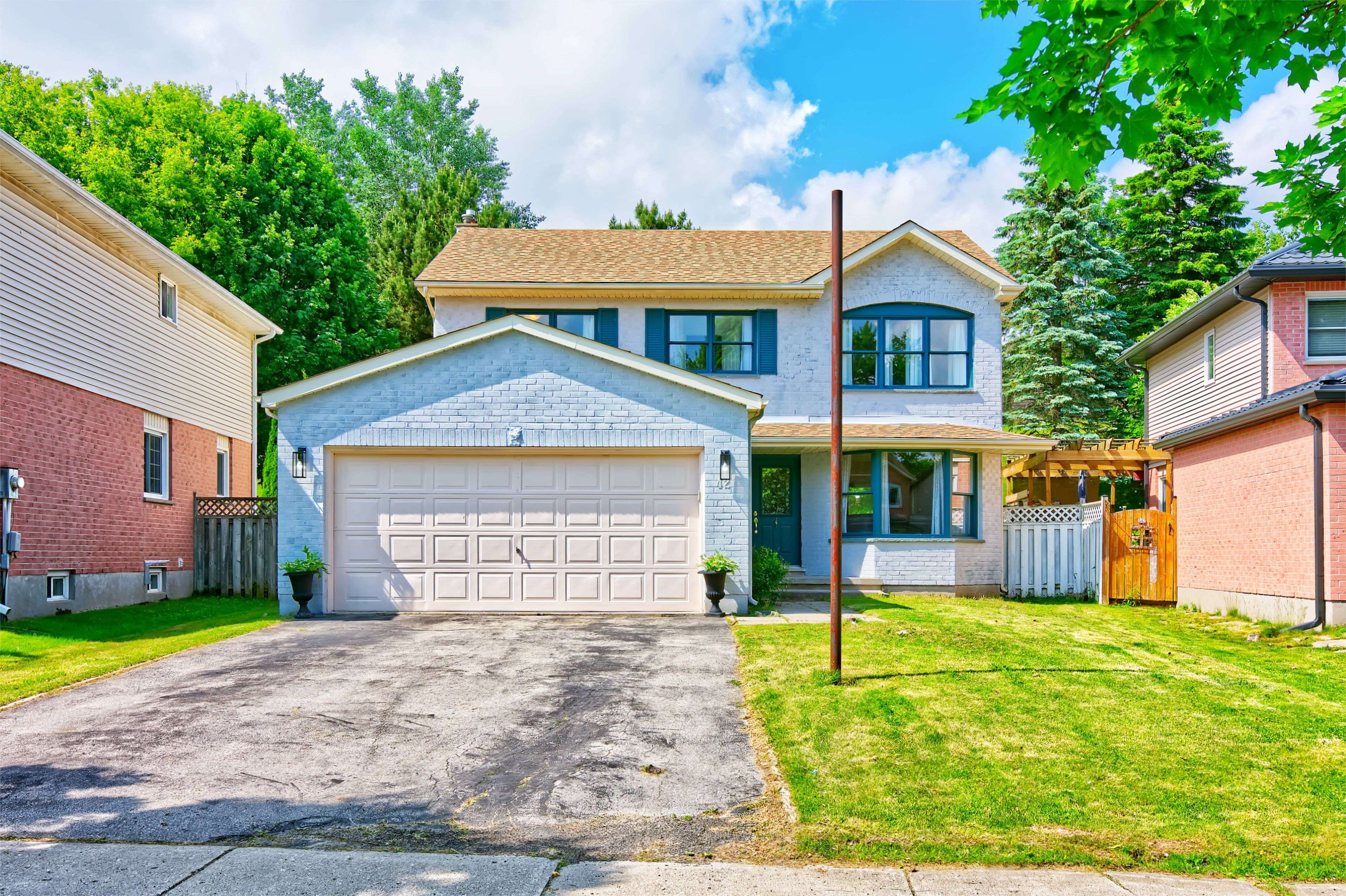 London North, ON N6H 4W4,42 Laurel ST