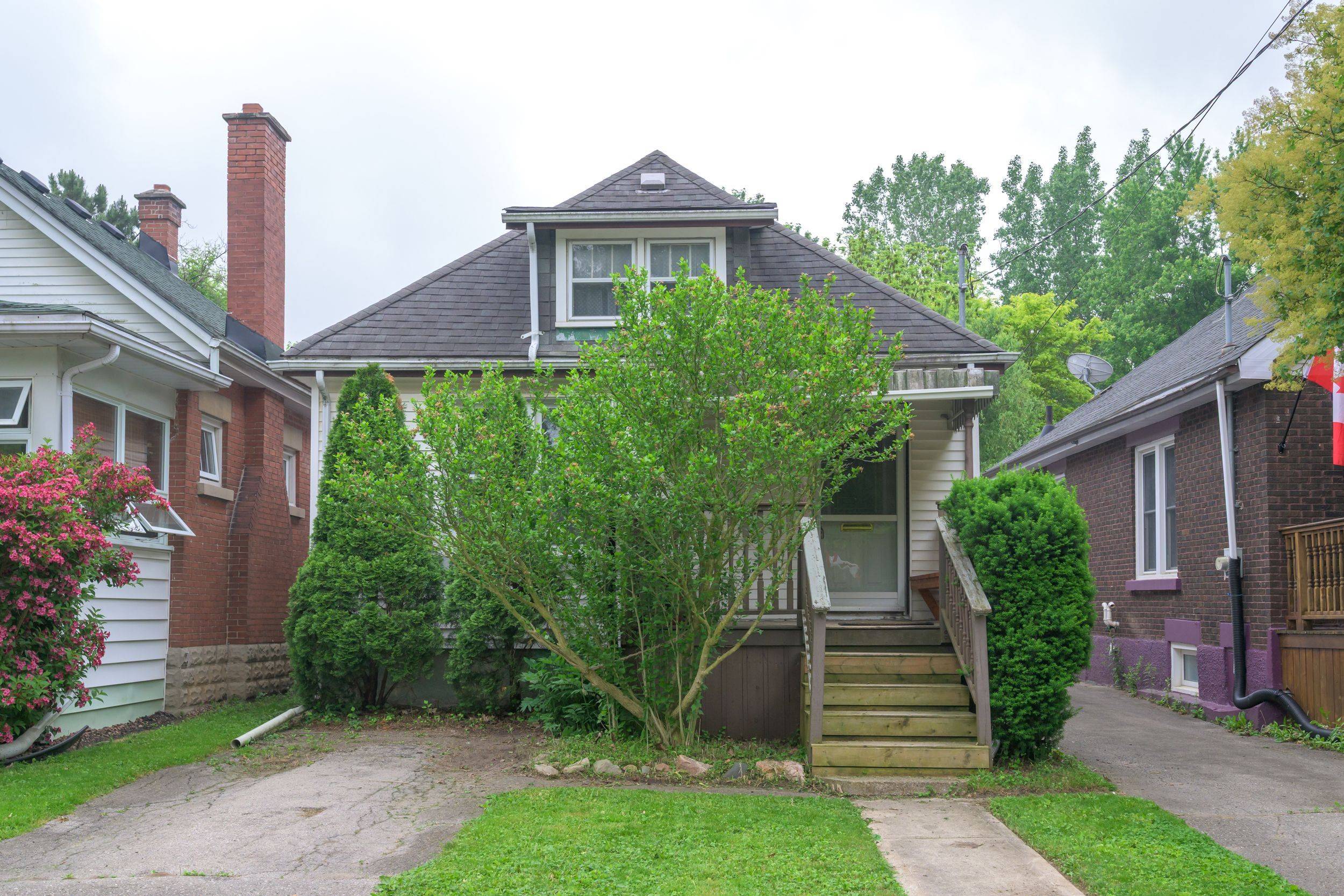 107 Langarth ST E, London South, ON N6C 1Z3