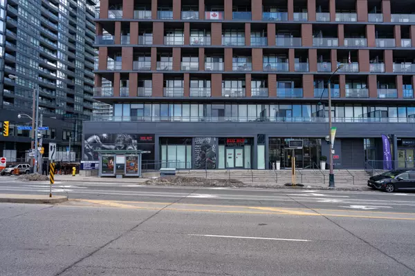 Toronto C01, ON M5V 0E6,165 Fort York BLVD
