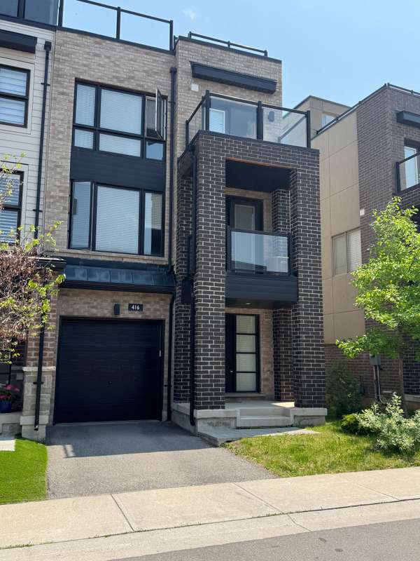 416 Athabasca Common, Oakville, ON L6H 0R6