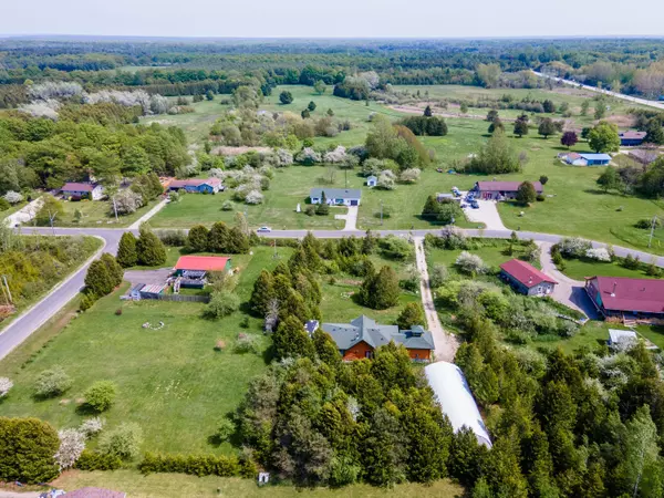 Northern Bruce Peninsula, ON N0H 2R0,25 Maple Golf CRES