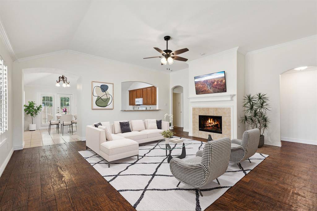 9709 Maryville Lane, Fort Worth, TX 76108