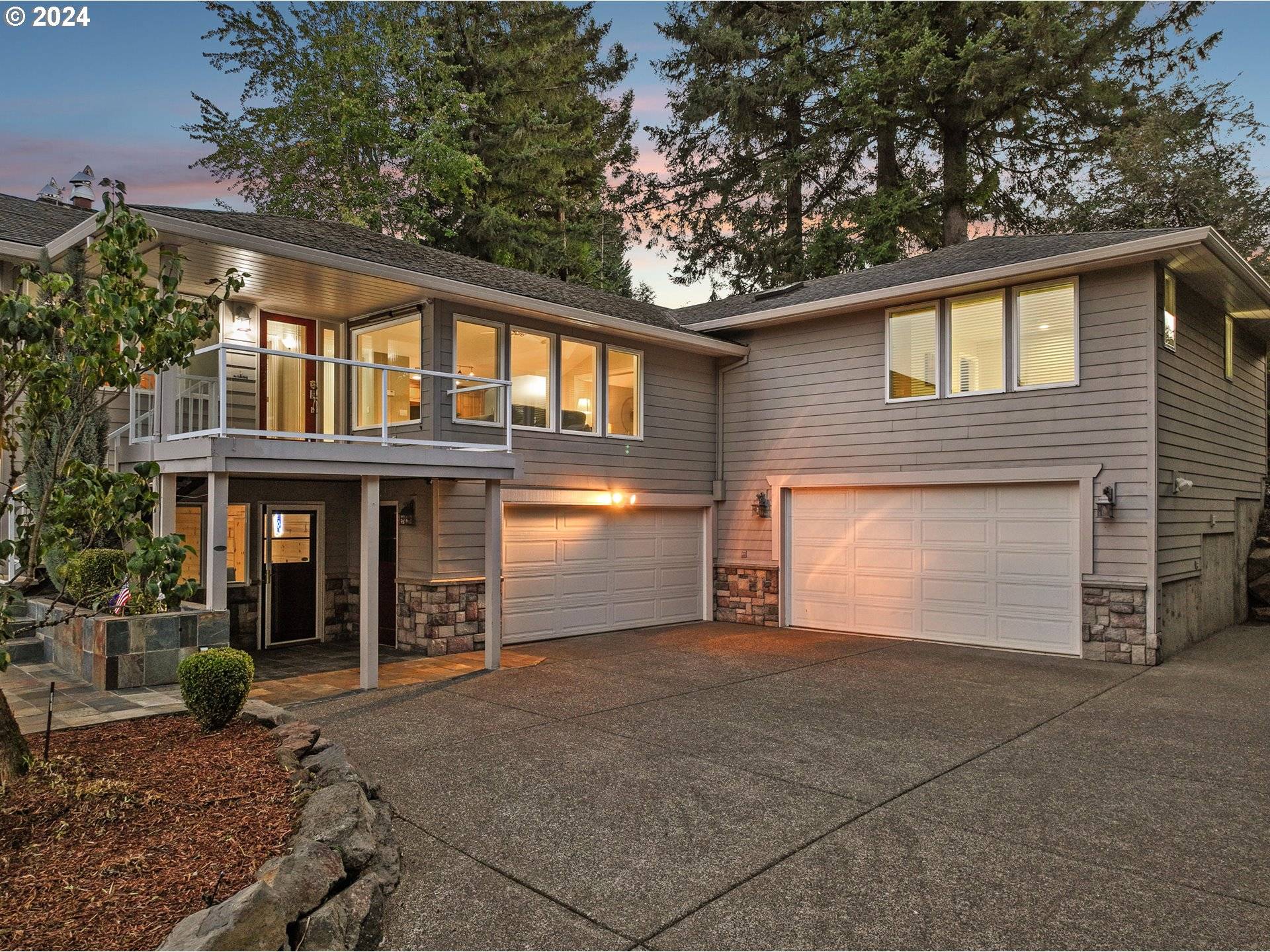 10151 SW LANCASTER RD, Portland, OR 97219