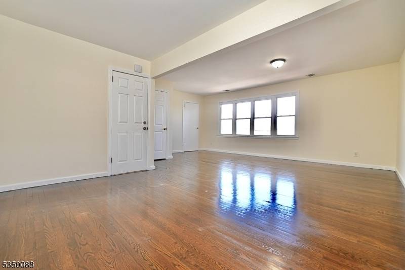Newark City, NJ 07112,420-422 Fabyan Pl