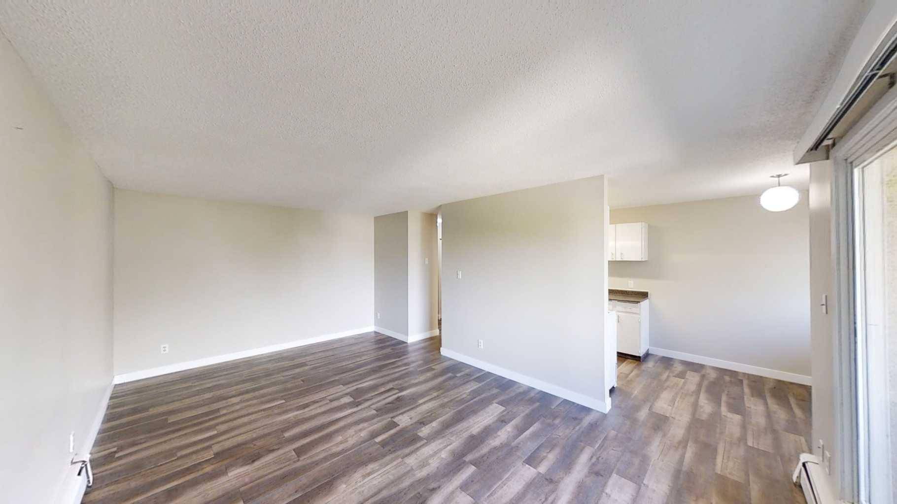 Grande Prairie, AB T8V1M1,10105 107 AVE #106