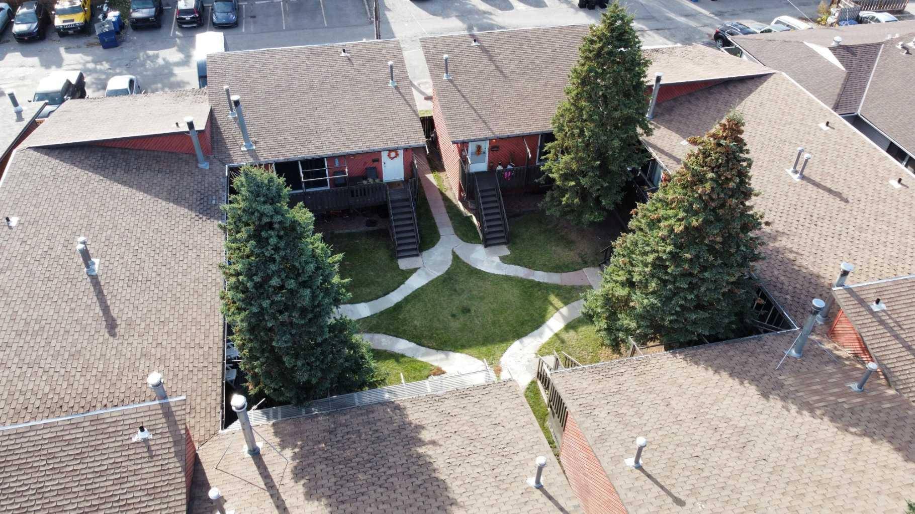 Calgary, AB T3B2M3,4607 73 ST Northwest #1-12