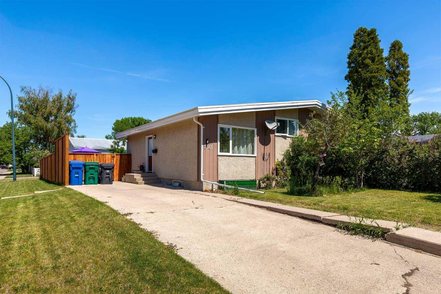 3303 5A AVE South, Lethbridge, AB T1J 0J4