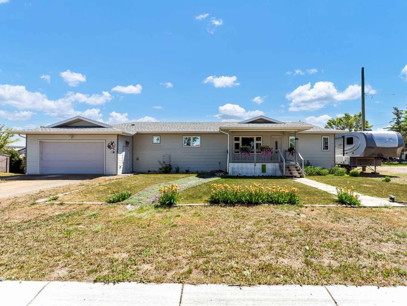 159 Elgin ST, Irvine, AB T0J 1V0